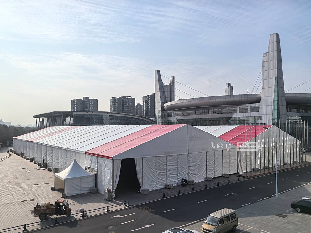 華熠篷房租賃公司在南陽搭建家博會展銷會篷房