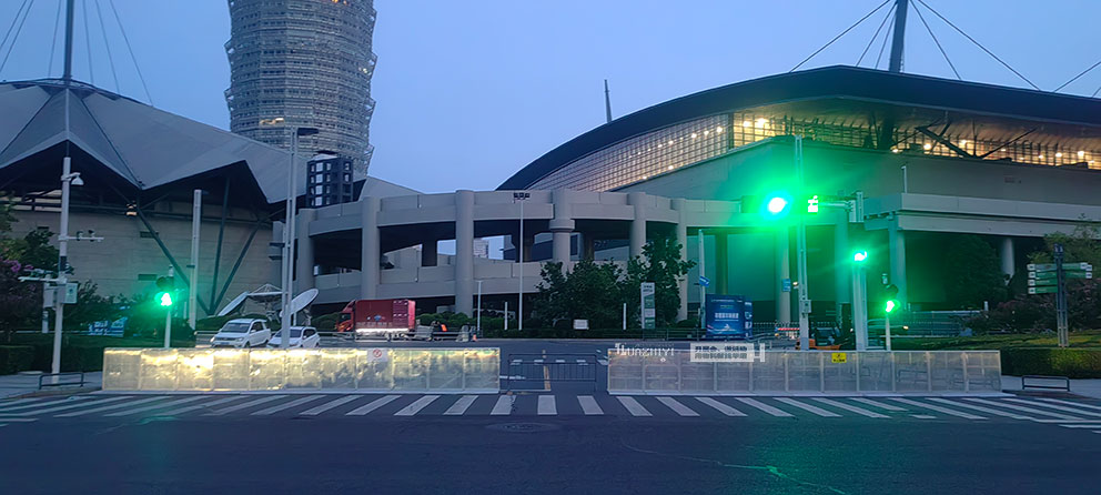  2025鄭州跨境電商博覽會，華熠防爆欄租賃助力場地安全
